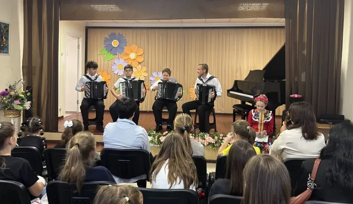 5402510483011009808 (1)